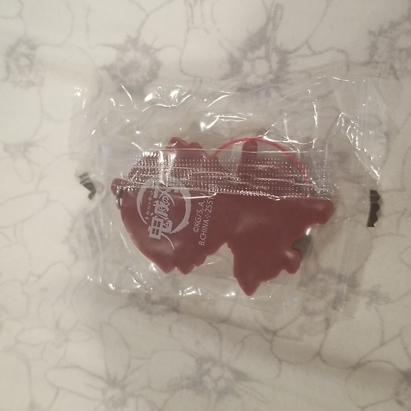 Demon Slayer Zenitsu Phone Charm - Picture 2 of 3